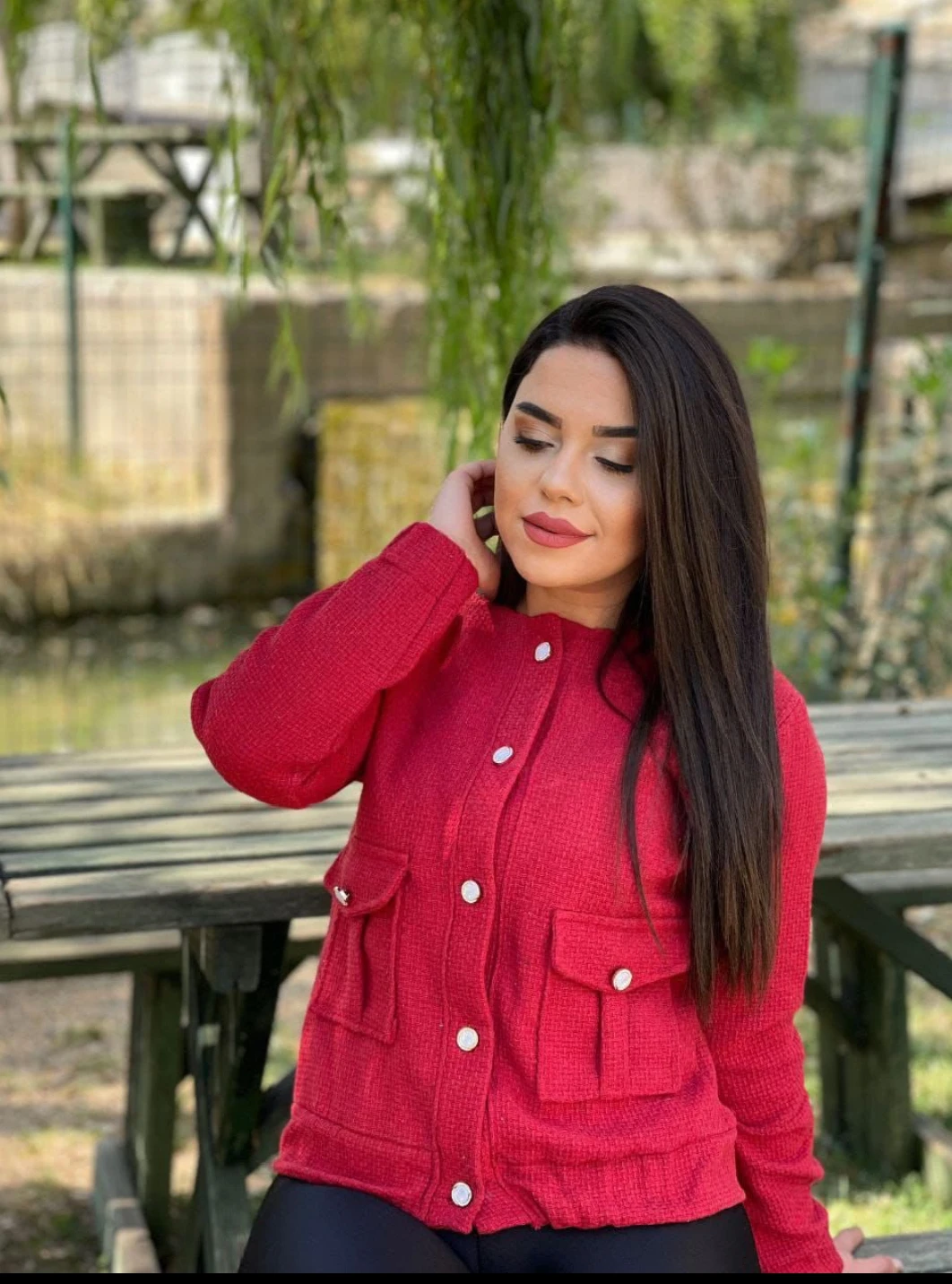Kırmızı kısa ceket