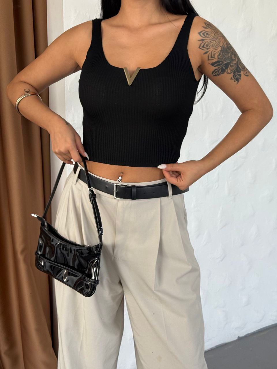 Kadın Askılı Gold Demir Detaylı Crop Bluz