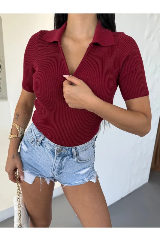 Kadın Polo Yaka Yarım Fermuarlı T-Shirt